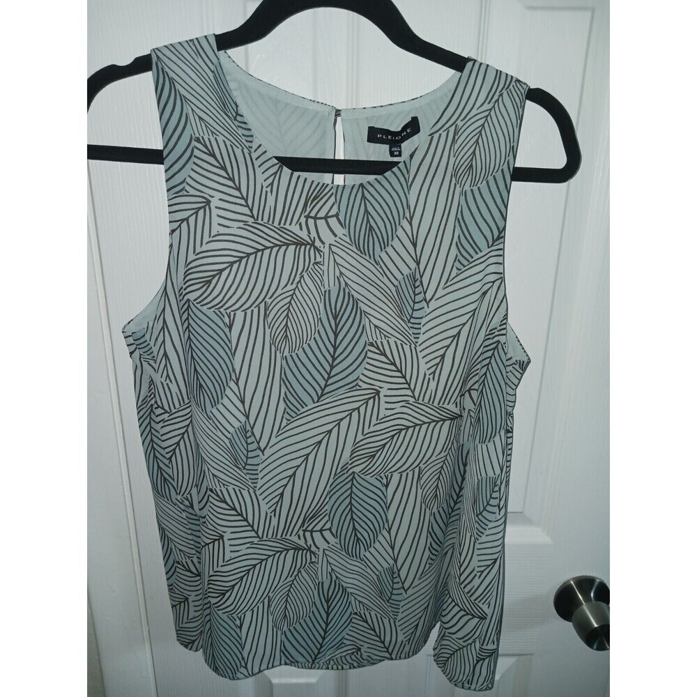 Pleione Blouse Women's Double Layer Woven Tank Top‎ XS Light Blue Stencil Leaves